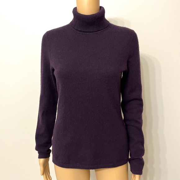 Lord & Taylor Women’s Dark Purple 100% Cashmere Turtleneck Sweater Small - Picture 1 of 6